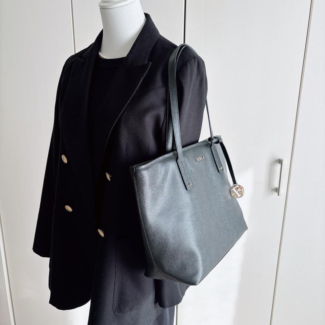 【美品】A4サイズ収納可 FURLA フルラ トートバッグ ブラック