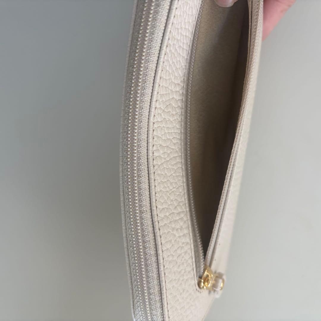 週末特価❗️美品 アタオ リモケリー L字ファスナー長財布 アイビスホワイト