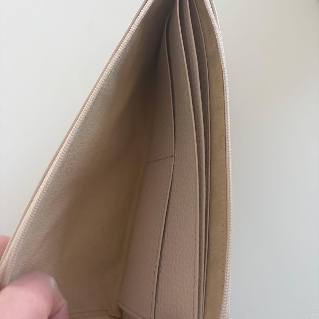 週末特価❗️美品 アタオ リモケリー L字ファスナー長財布 アイビスホワイト