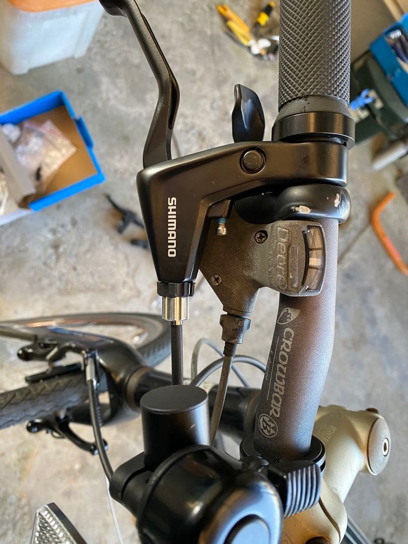 Trek 7.5FXクロスバイク ブラック　手渡し限定（福岡県）