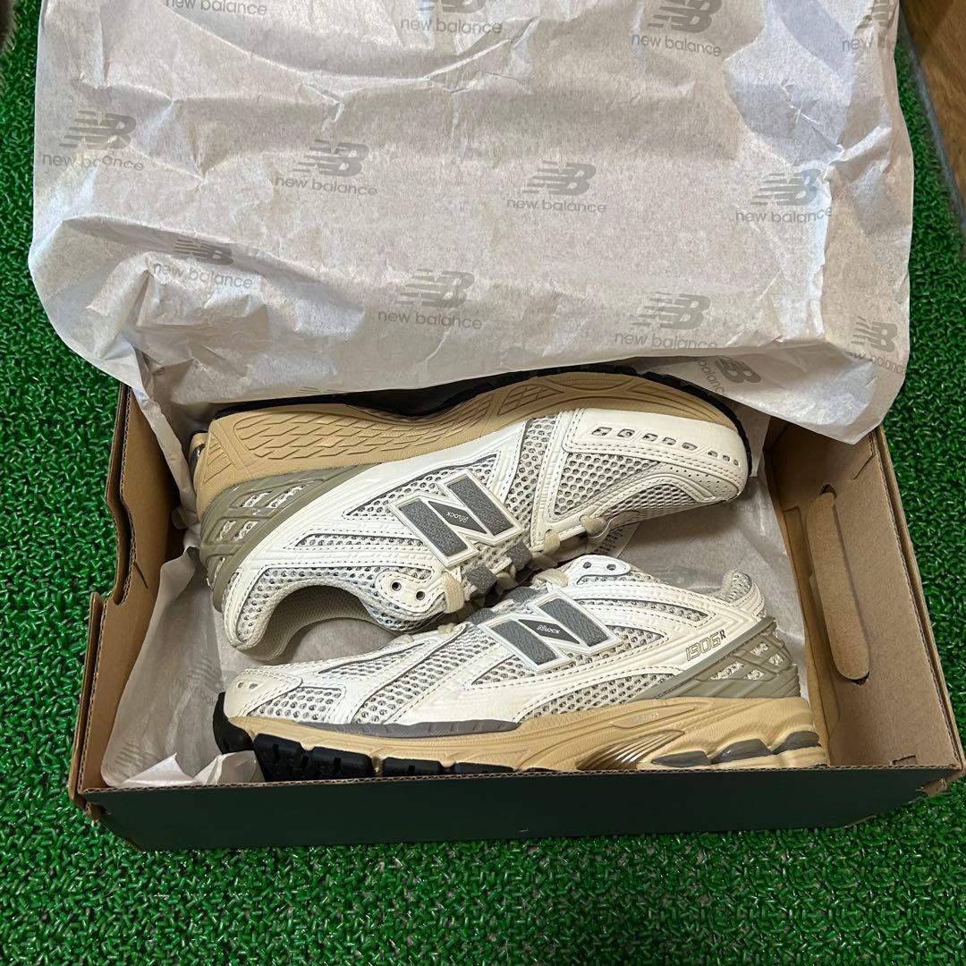 【新品】ニューバランス　M1906RP 23cm