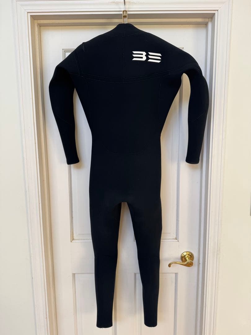 BE WET ［ビーウェット］フルスーツ TORNADO