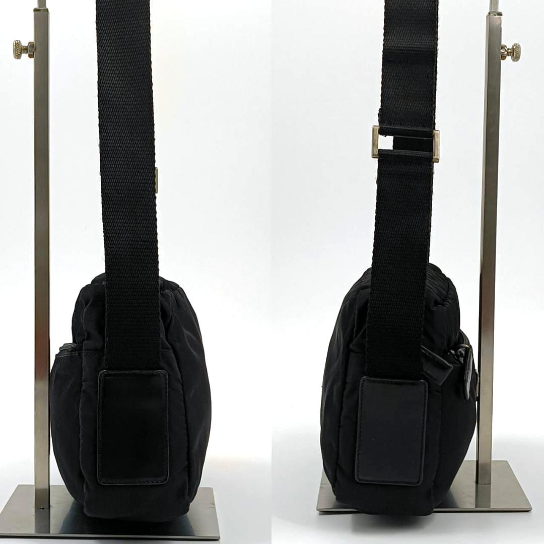 人気✨プラダ ショルダーバッグ カメラバッグ　三角ロゴ ナイロン 　レザー 黒