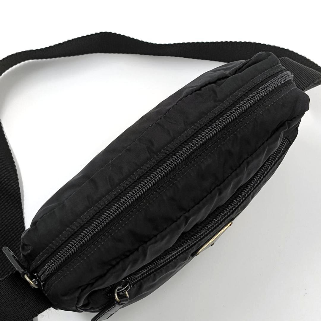 人気✨プラダ ショルダーバッグ カメラバッグ　三角ロゴ ナイロン 　レザー 黒