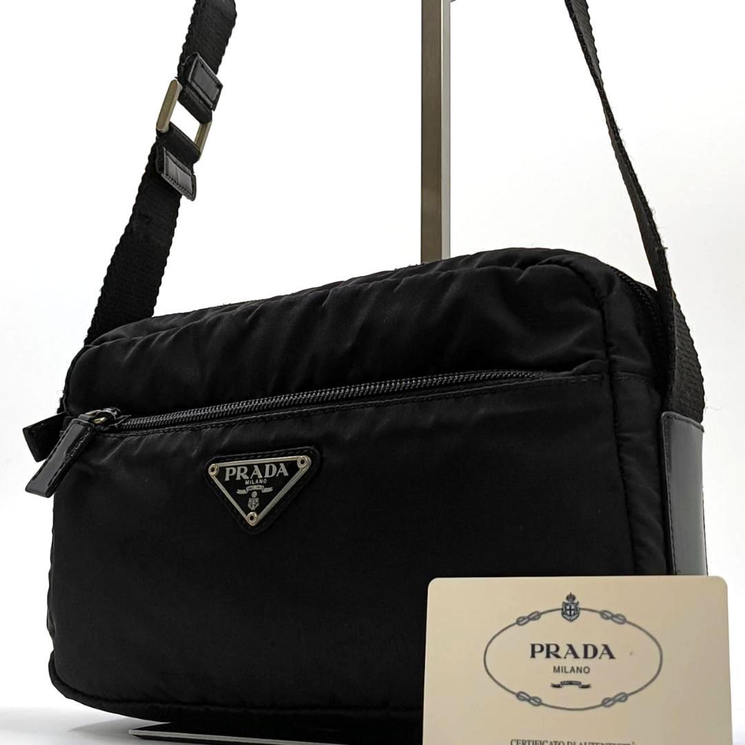 人気✨プラダ ショルダーバッグ カメラバッグ　三角ロゴ ナイロン 　レザー 黒