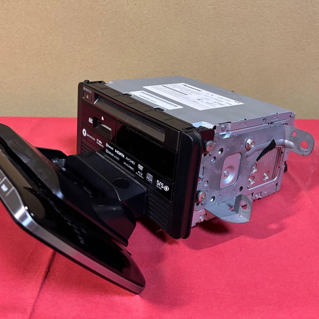 Panasonic Strada カーナビ 大画面 CN-F1D