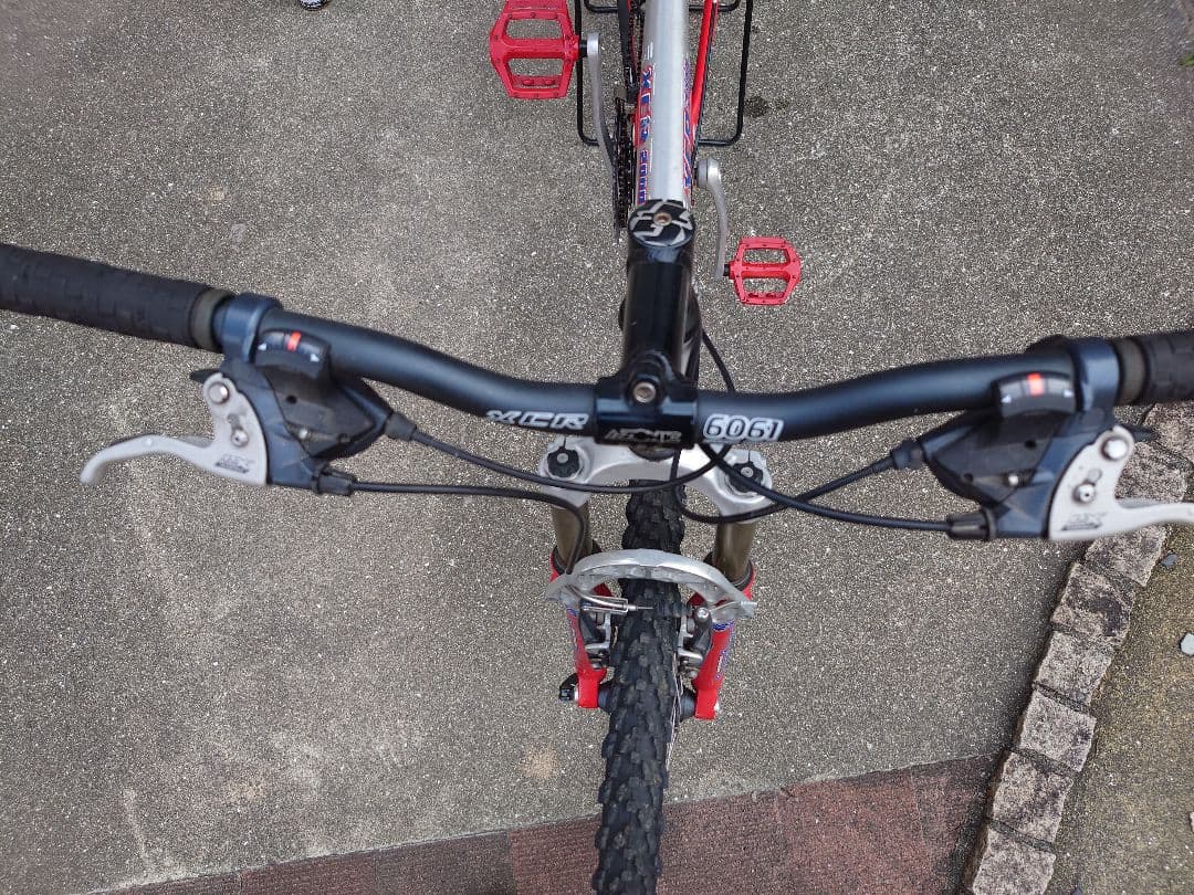 自転車本体 GT xcr2000