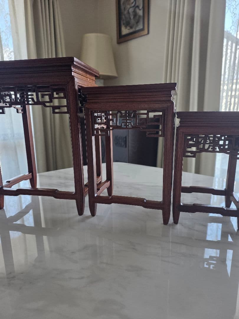 シノワズリスタイル木製ネストテーブル