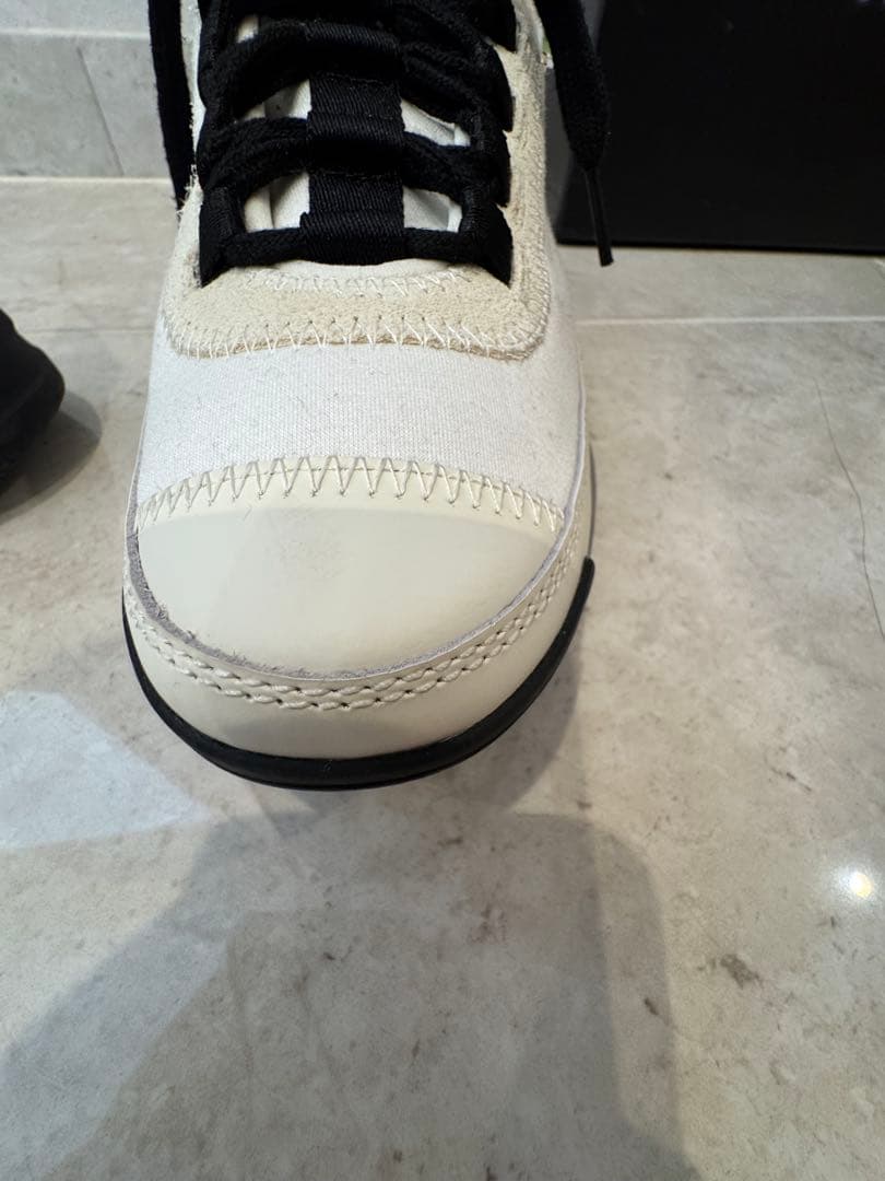 CHANEL ホワイト スニーカー