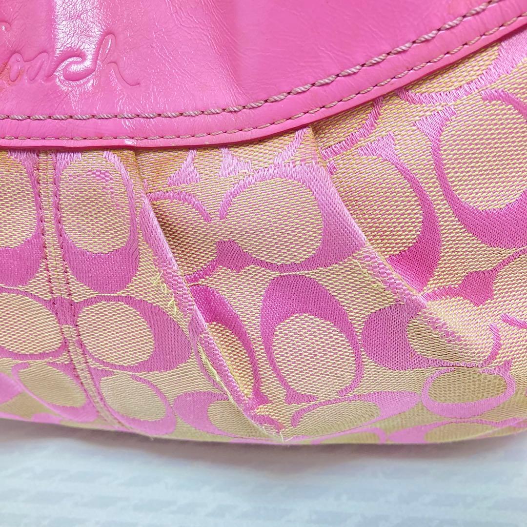 希少色　コーチ　ショルダーバッグ　シグネチャー　キャンバス　ピンク