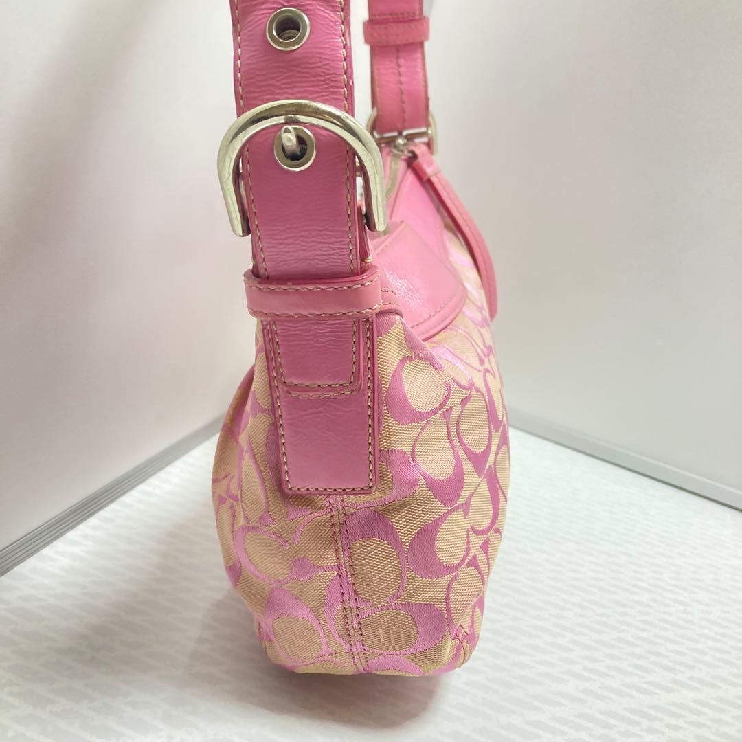 希少色　コーチ　ショルダーバッグ　シグネチャー　キャンバス　ピンク