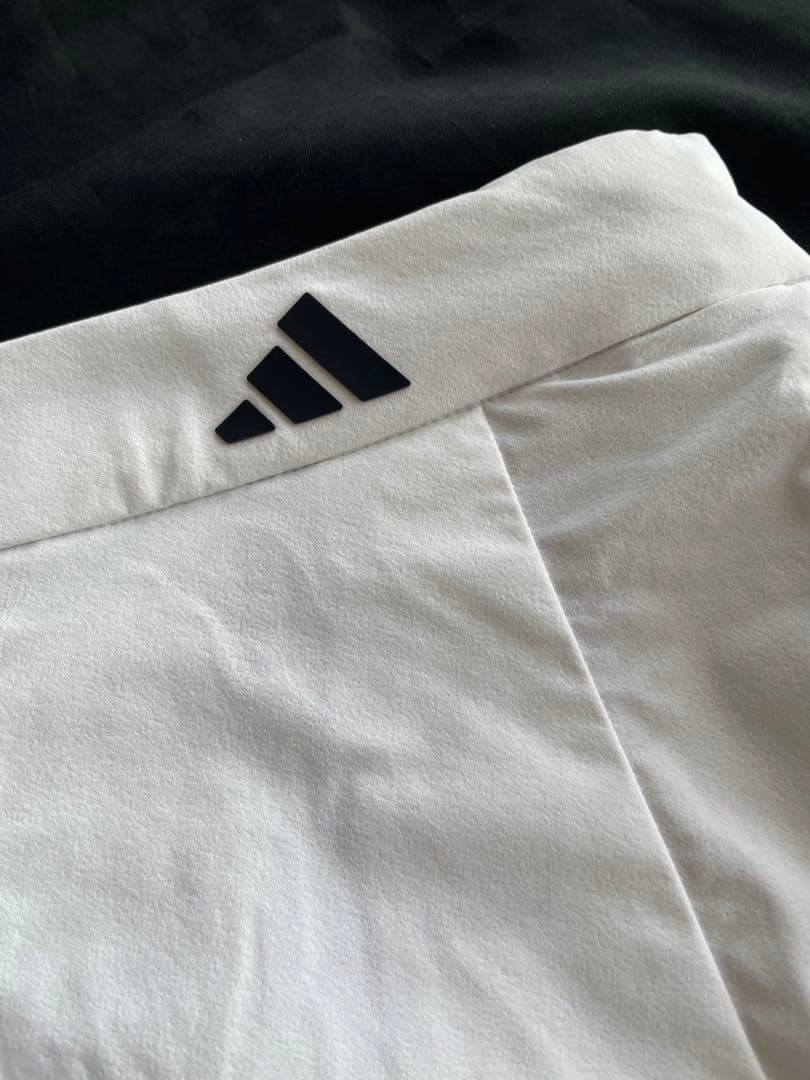 新品タグ付⛳️定価28050円アディダスゴルフ　長袖シャツ＆スカートセット　XL