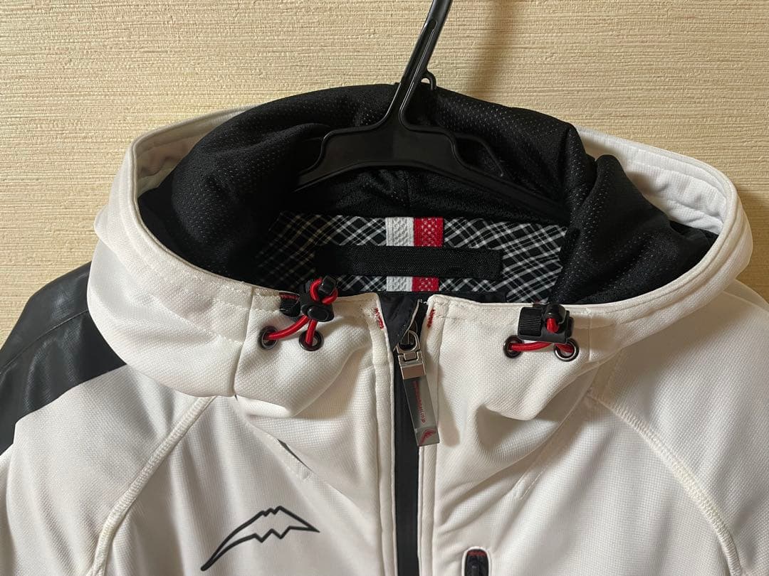 新品タグ付き⭐︎クシタニ　ベクトルジャケット　XLサイズ　ホワイト