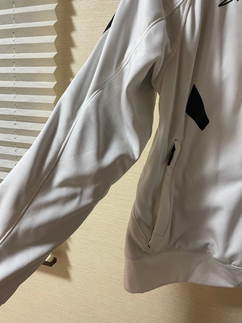 新品タグ付き⭐︎クシタニ　ベクトルジャケット　XLサイズ　ホワイト