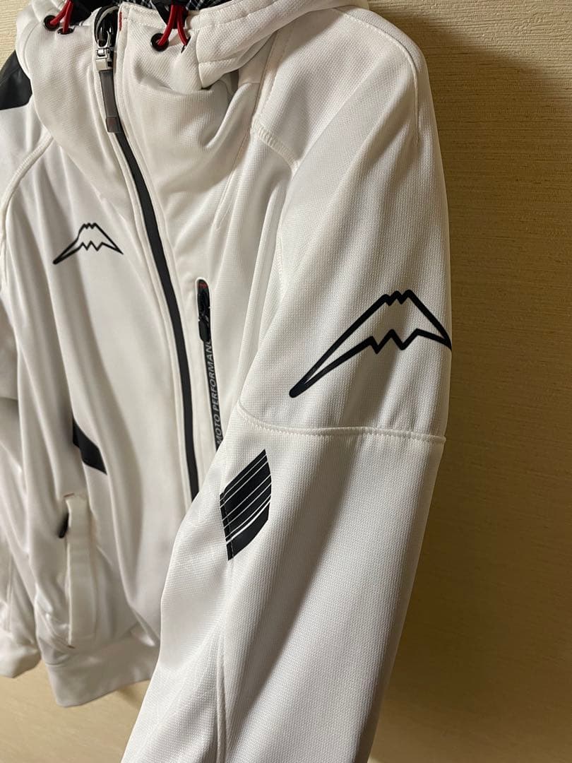 新品タグ付き⭐︎クシタニ　ベクトルジャケット　XLサイズ　ホワイト