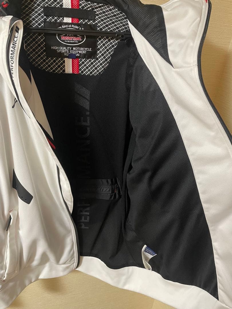 新品タグ付き⭐︎クシタニ　ベクトルジャケット　XLサイズ　ホワイト