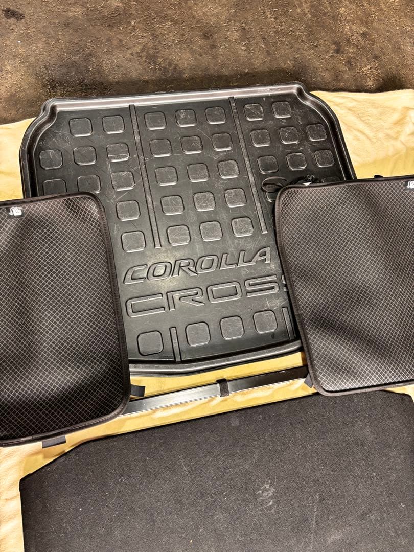 カローラクロス アクティブボックス②