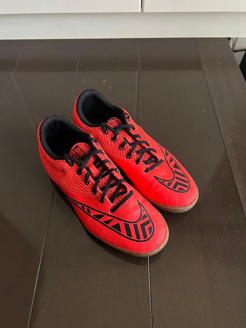 ナイキフットサルシューズ　25.5