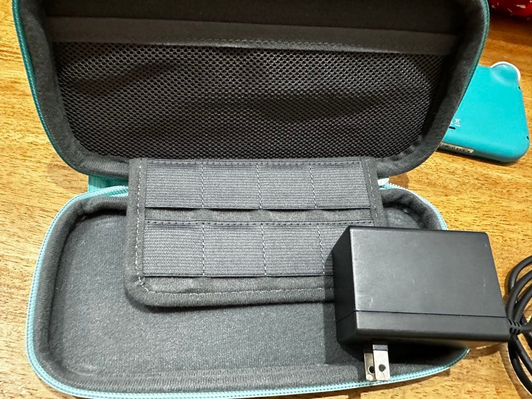 Nintendo Switch Lite ターコイズ 専用ケース　充電器つき