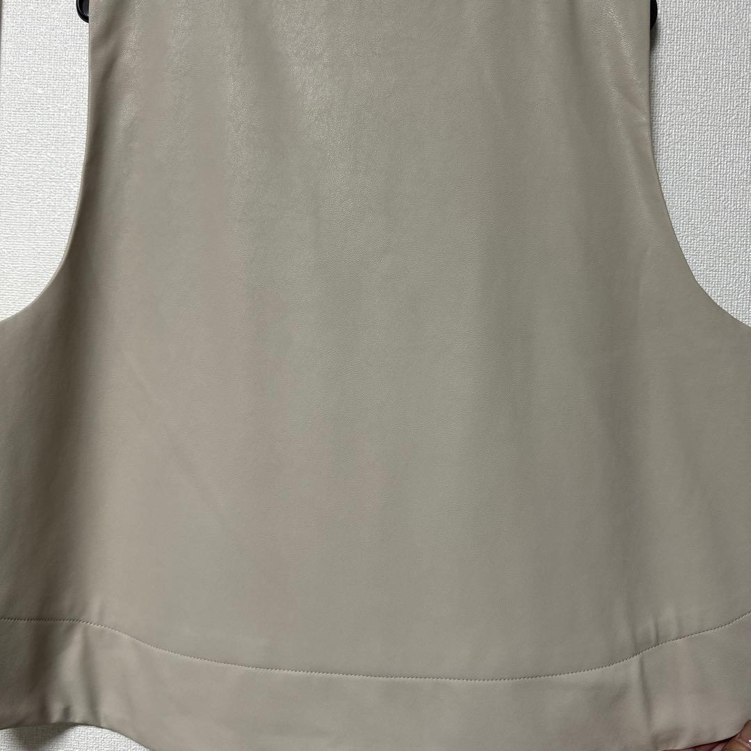 cyan tokyo 【新品】ヴィーガンレザーベスト　アイボリー