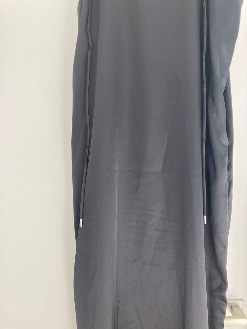 yaeFastener slit satin dressファスナースリットサテン