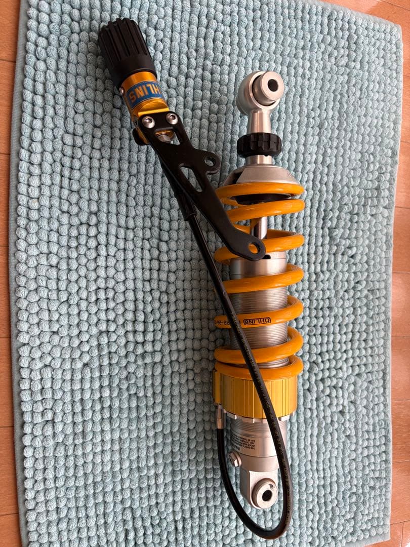 OHLINS サスペンションKA010