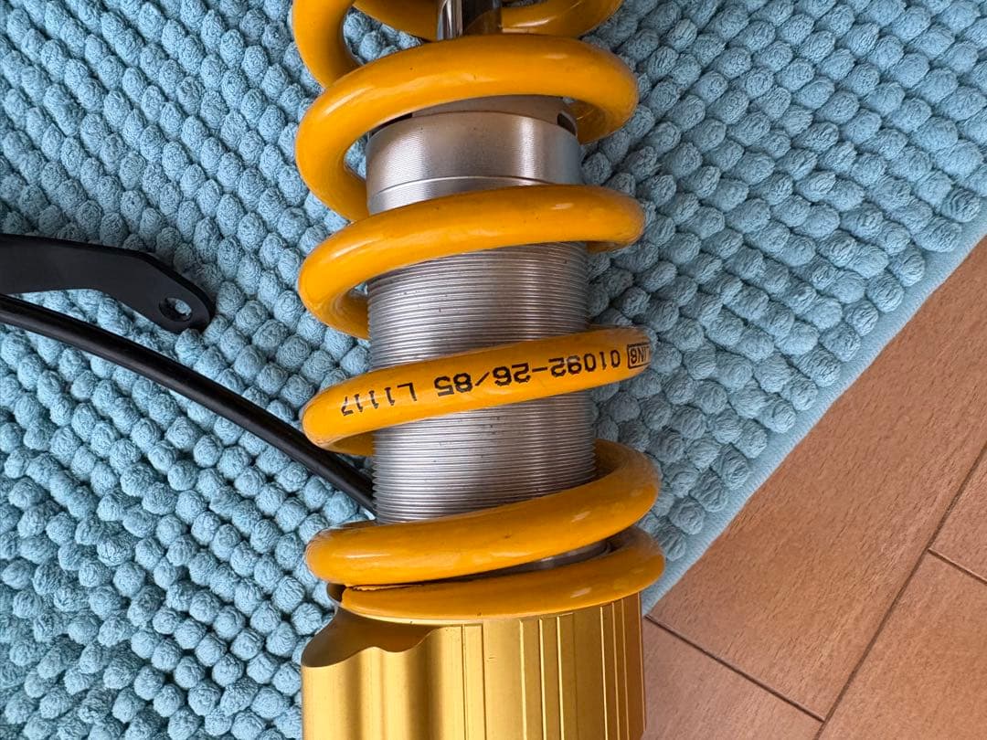 OHLINS サスペンションKA010