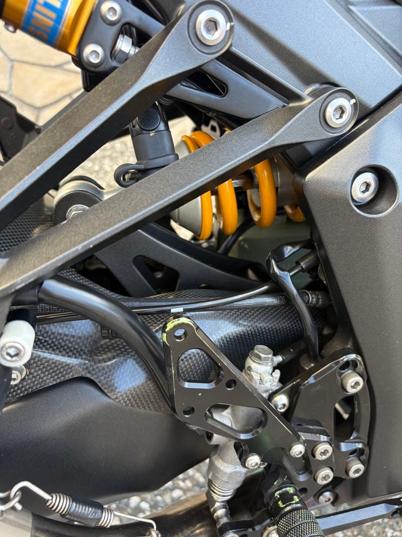 OHLINS サスペンションKA010