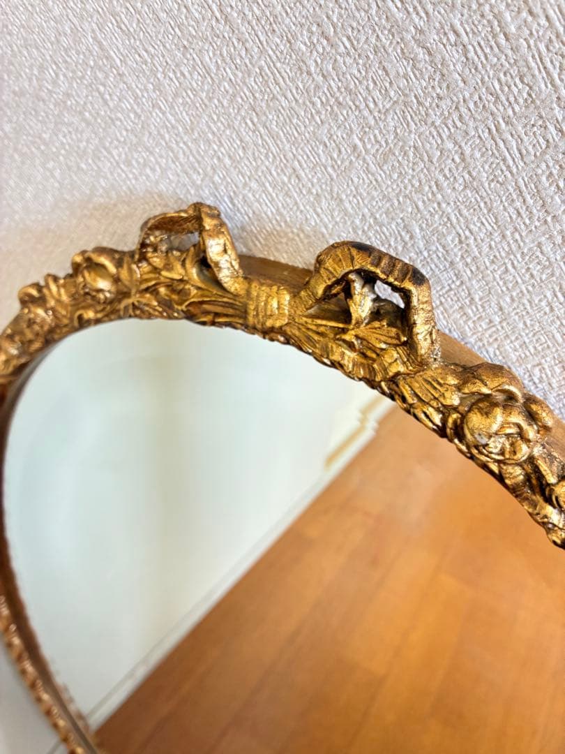 ゴールド壁掛け鏡　ウォールミラーロココ調クラッシック　ヴィンテージ、アンティーク