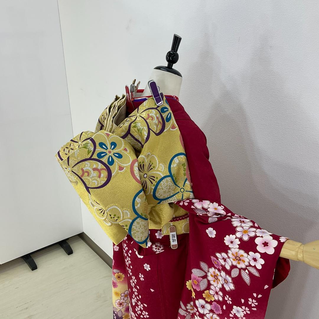 お振袖 赤　桜小花　　正絹　美品　成人式