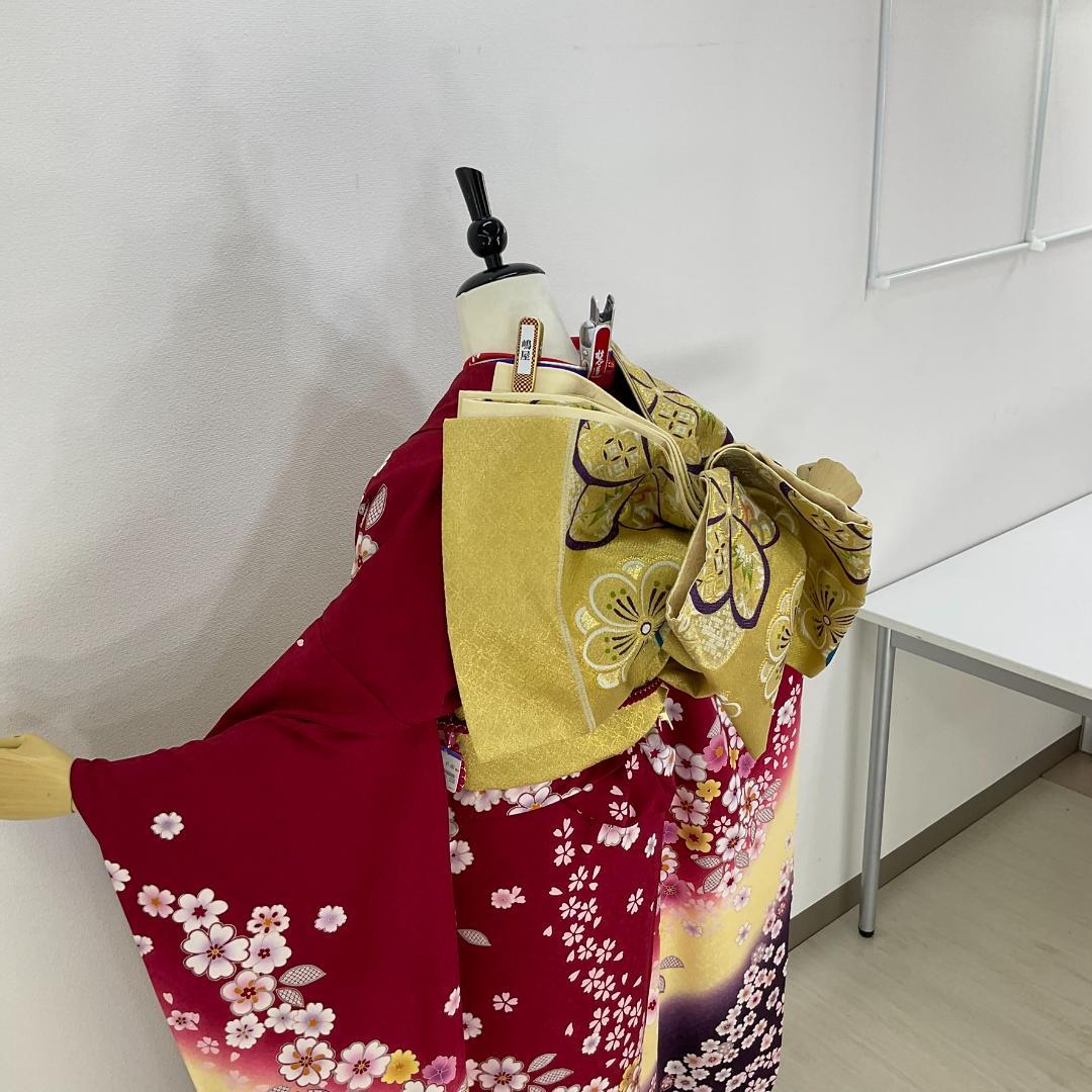 お振袖 赤　桜小花　　正絹　美品　成人式