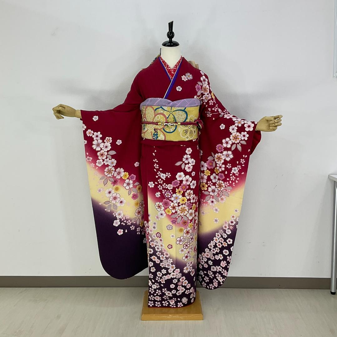 お振袖 赤　桜小花　　正絹　美品　成人式