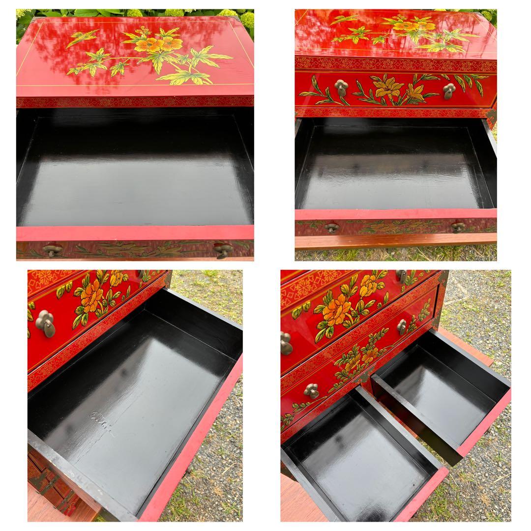 赤い花柄の木製タンス　シノワズリ家具　中国民藝　漆塗り　アンティーク　チェスト