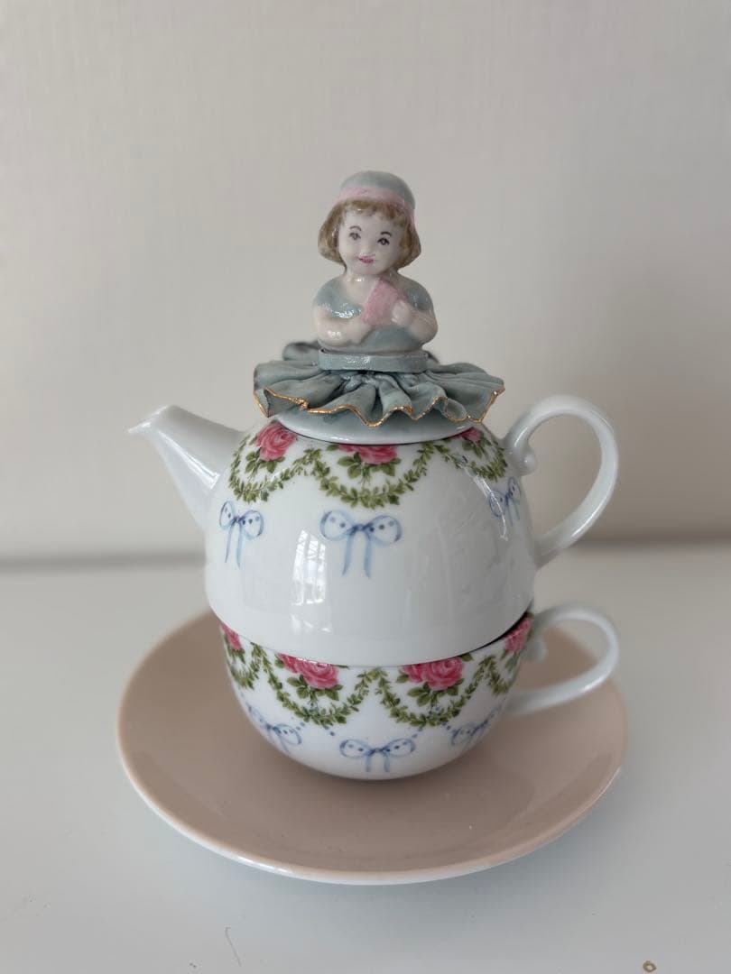 ティーフォーワン　アウトレット