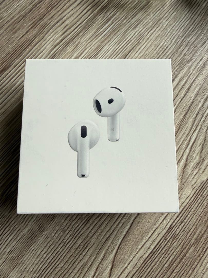 AirPods4本体 充電ケース付き　アクティブノイズキャンセル機能搭載
