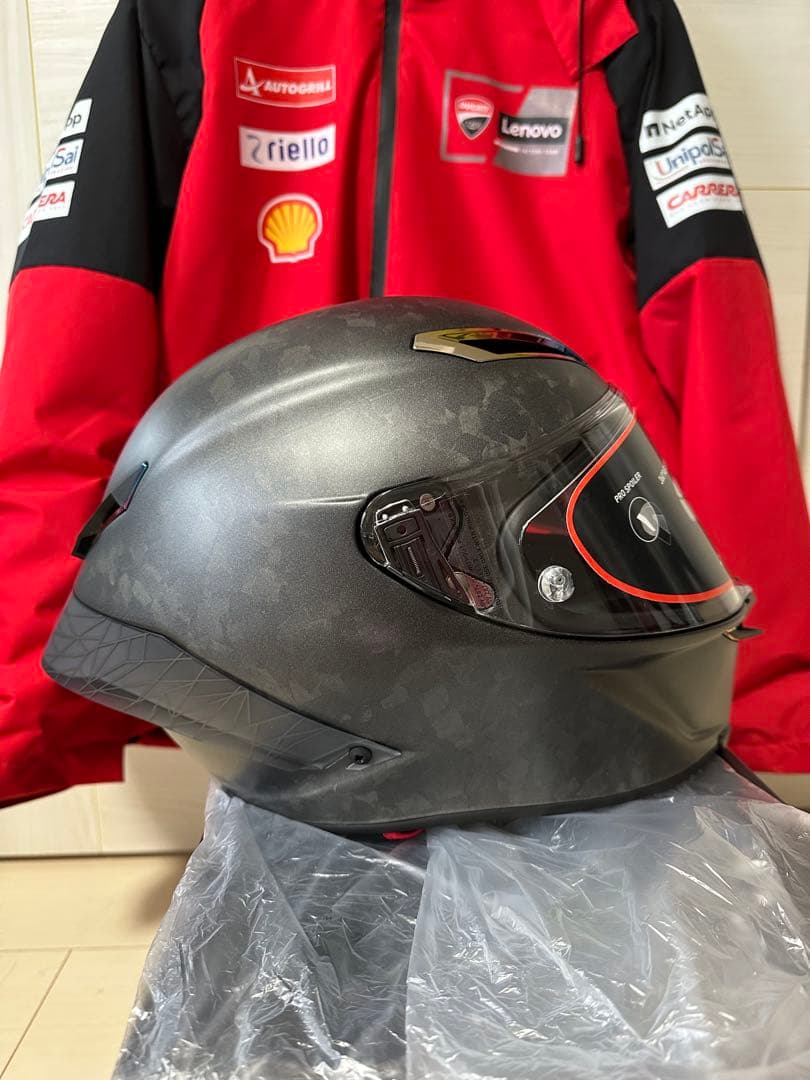 「しん 」AGV PISTA GP*75周年限定モデル* 即完売品