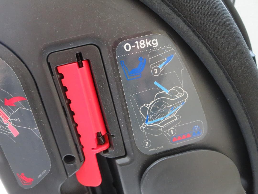 ジョイーJoie　エブリステージ　チャイルドシート　シートベルト固定