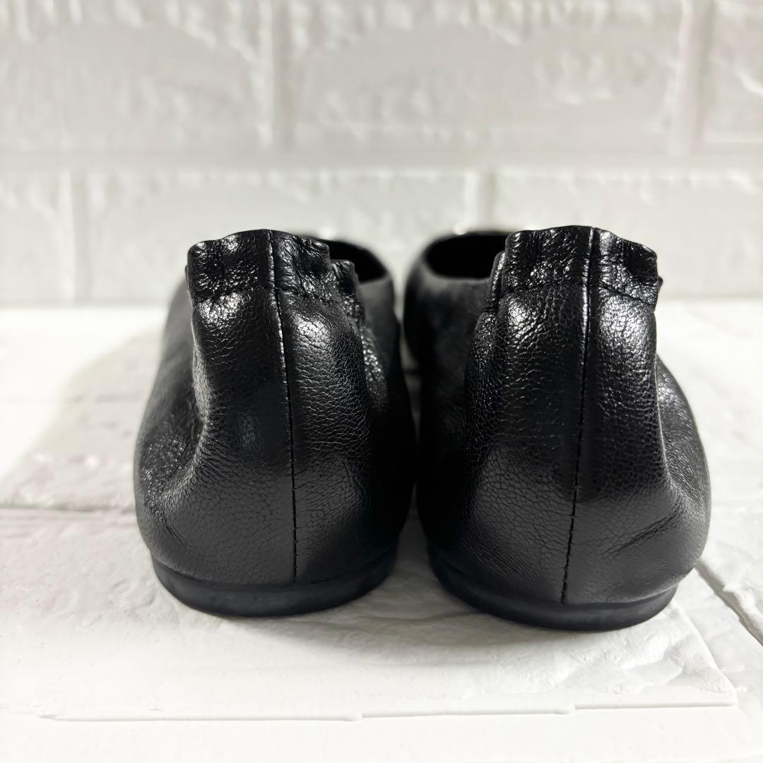 【極美品】トリーバーチ　クレア キャップトゥ バレエ　24.5 ツートンカラー