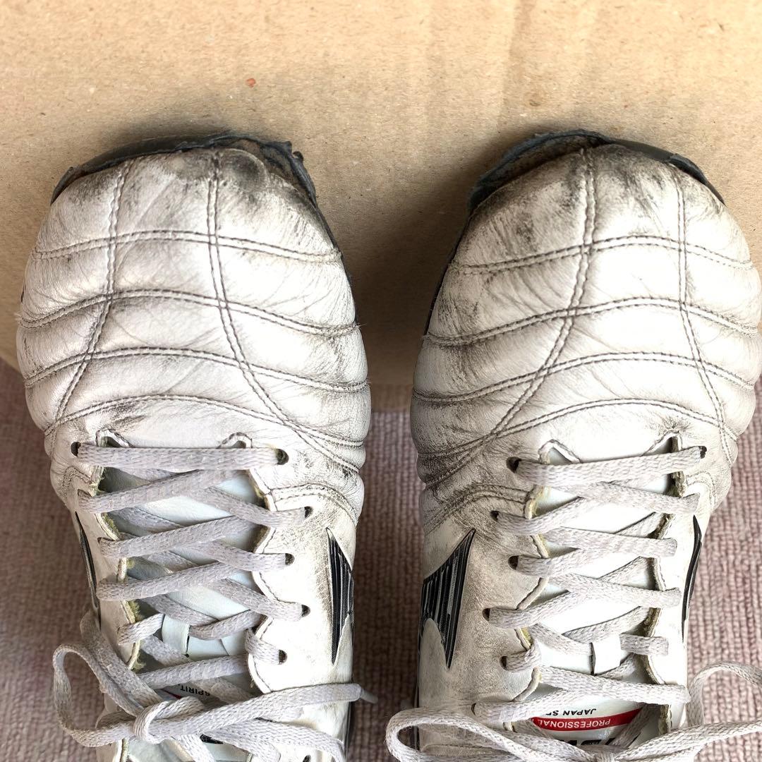 モレリアネオ4 サッカーシューズ・スパイク 27.0cm ホワイト/レッド