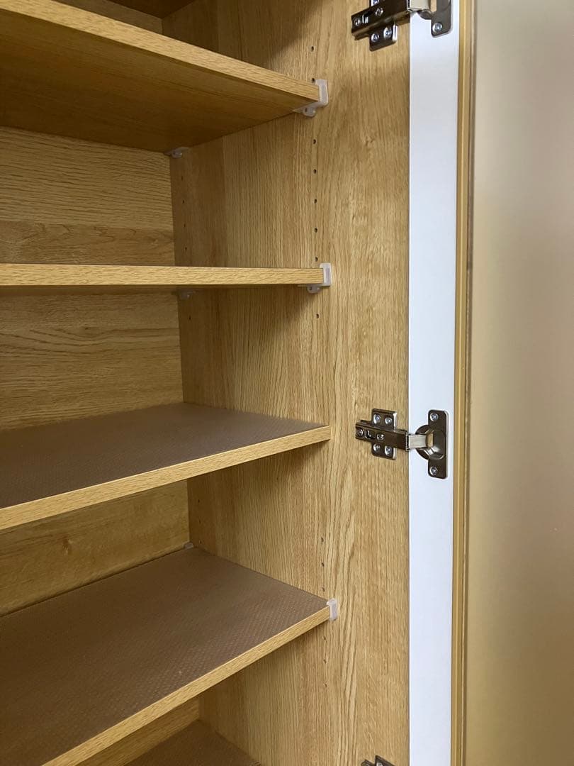 ニトリ 食器棚 木目調 ガラス扉キャビネット 収納 お皿 キッチン収納