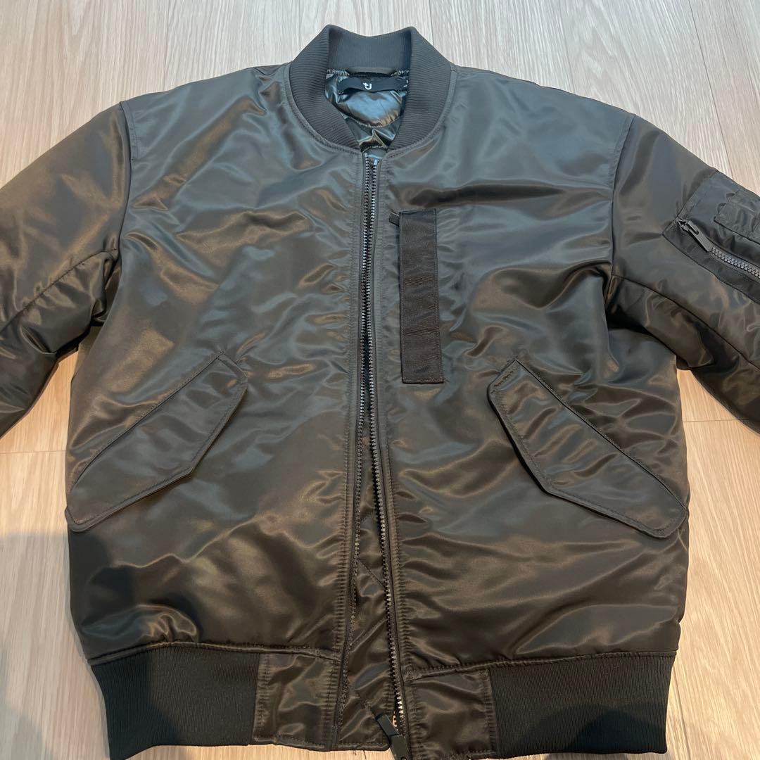 UNIQLO ハイブリッドダウン　オーバーサイズma1