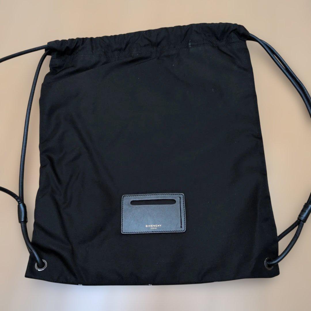 Givenchy ブラック タトゥー プリント リュックサック