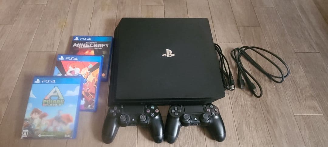 SwitchPS4 Pro 本体　CHU-7000B 1TBセット