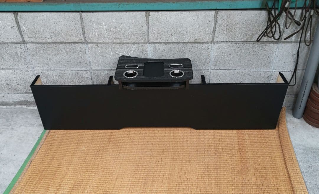 ハイエースワイド　リアデッキテープル　 カップホルダー付き　引き取り限定