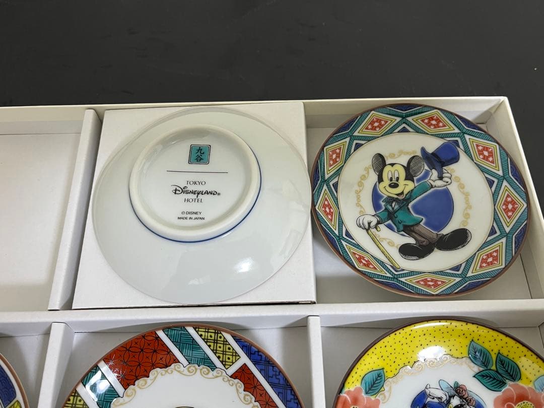 東京ディズニーランドホテル 九谷焼風 ミッキー＆フレンズ 6枚セット 未使用品