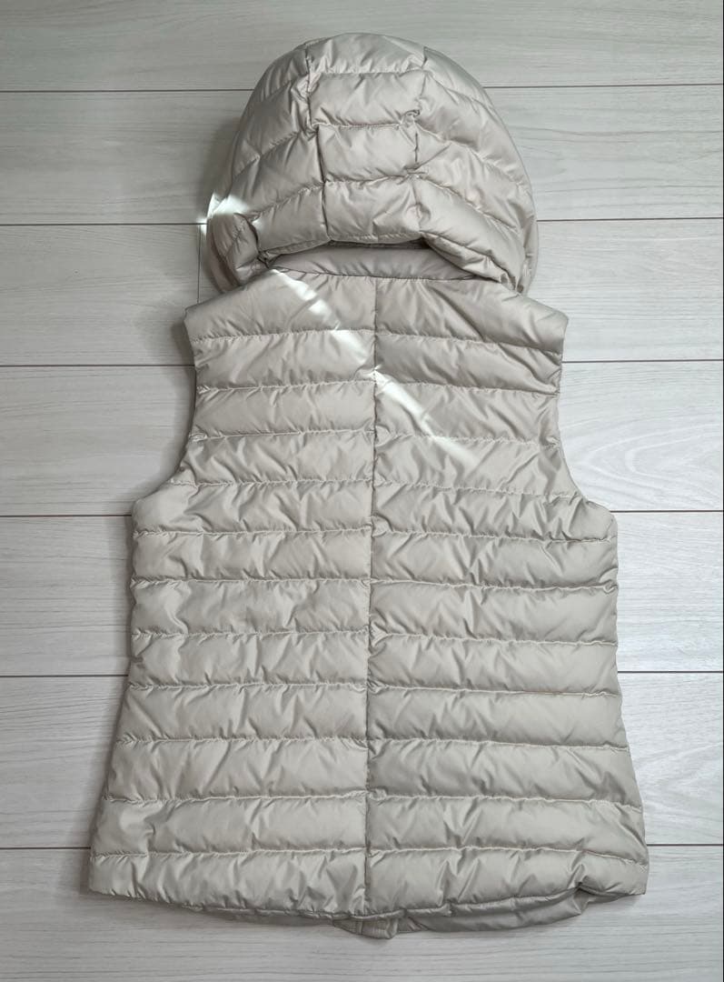 TATRAS フード付きダウンベスト