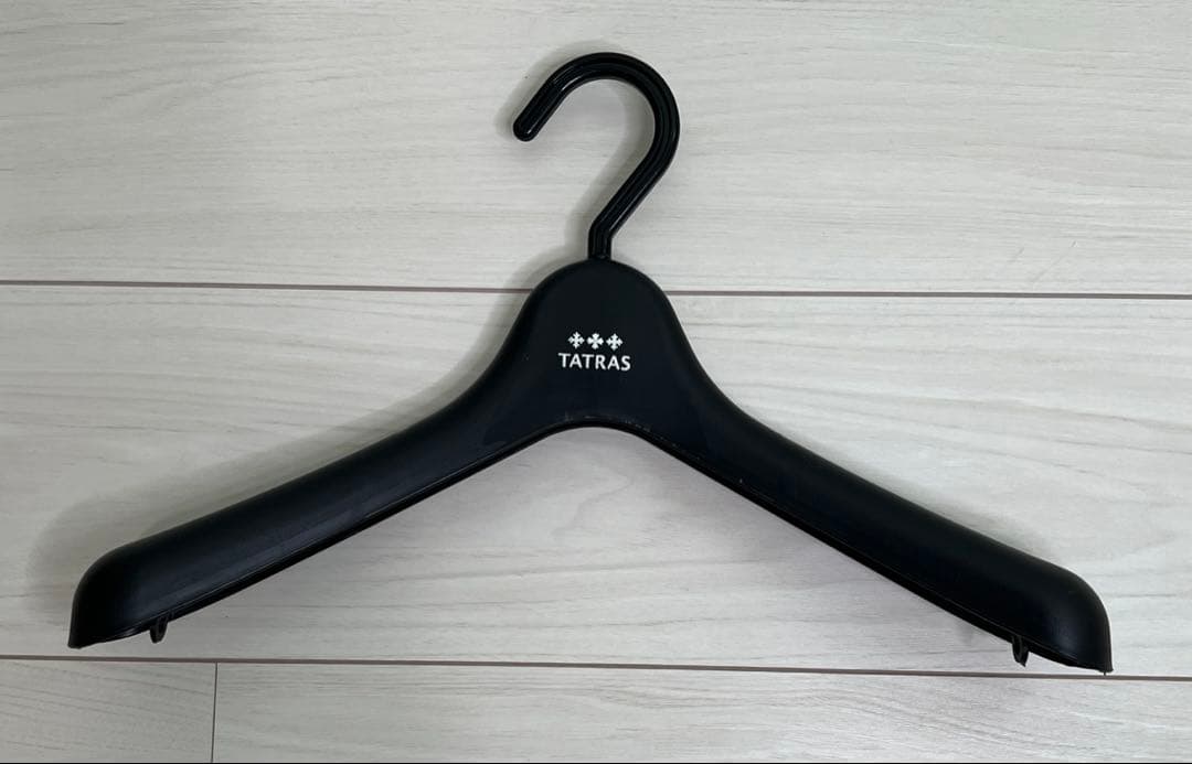 TATRAS フード付きダウンベスト