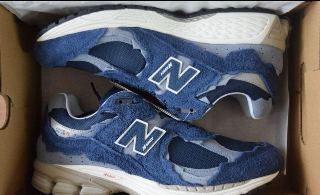 靴 New Balance 2002R Protection Pack \