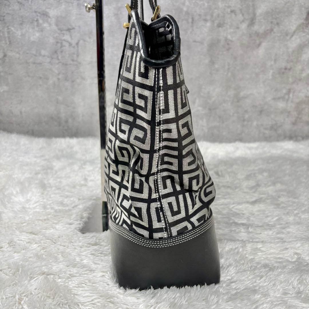 ジバンシー A4 トートバッグ 4g 白 金 金具 キャンバス 総柄 レザー