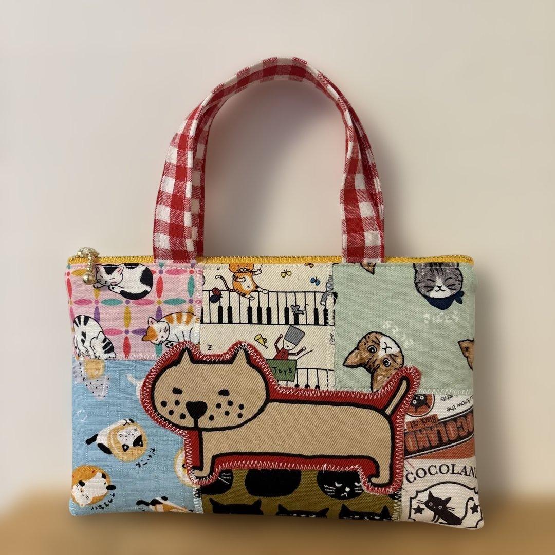 感謝価格　SALE 猫柄　巾着　おやつ入れ　小物入れ　人気　ハンドメイド